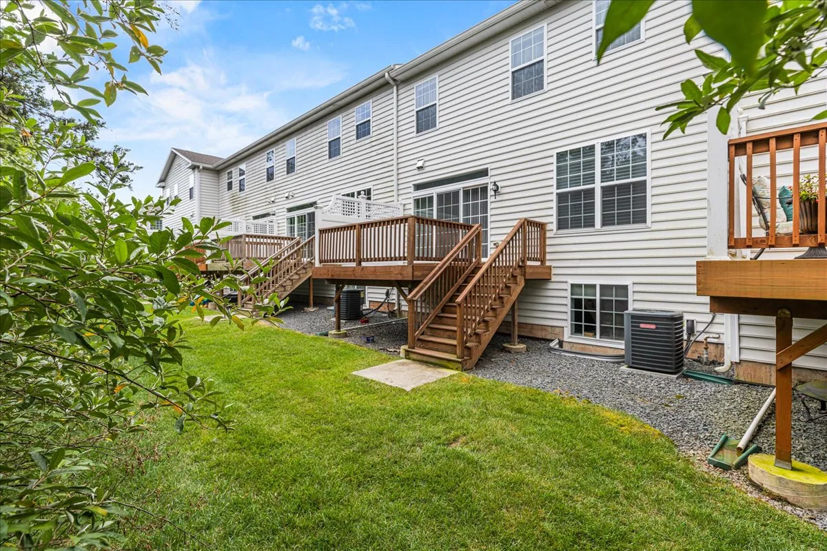 Private Deck & Yard